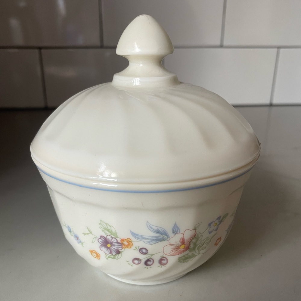 Vintage Arcopal France Sugar / Trinket Bowl